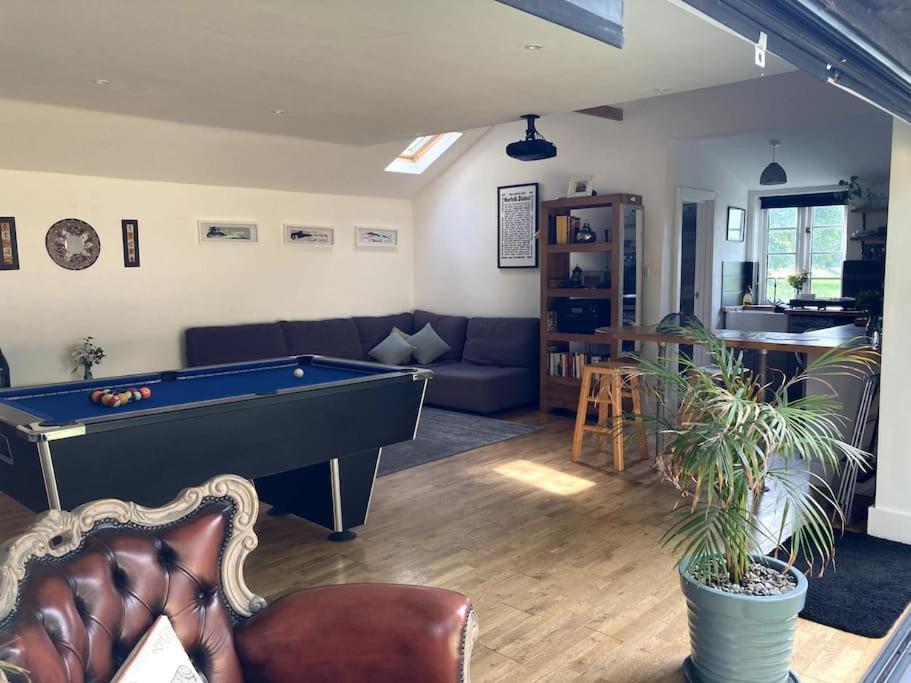 Crossing Retreat - Pool Table, Projector, Barn Villa Tunstead  Kültér fotó