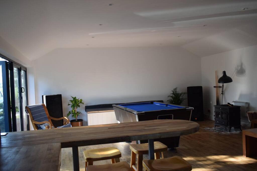 Crossing Retreat - Pool Table, Projector, Barn Villa Tunstead  Kültér fotó